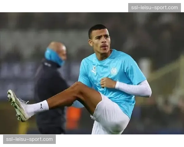 马赛主力射手格林伍德因大腿伤势缺席关键战役，进攻火力受损