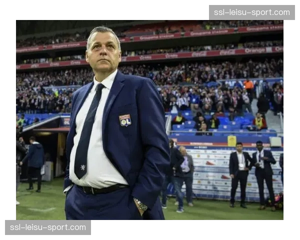 里尔主帅热内西奥谈赛季目标：确保欧冠资格，为俱乐部财政稳定贡献力量