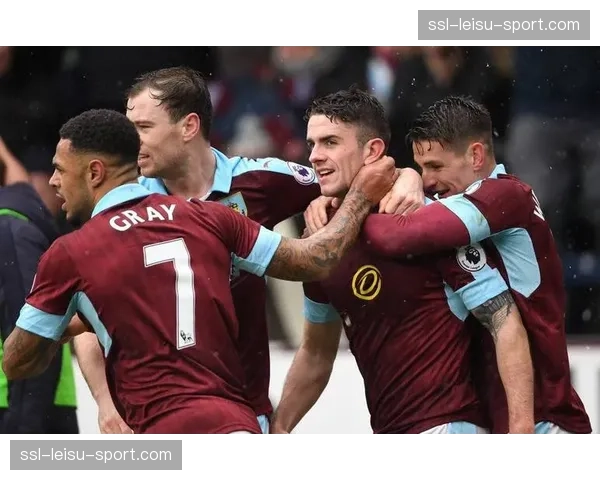 诺丁汉森林对阵伯恩利，保级六分战谁能占得先机